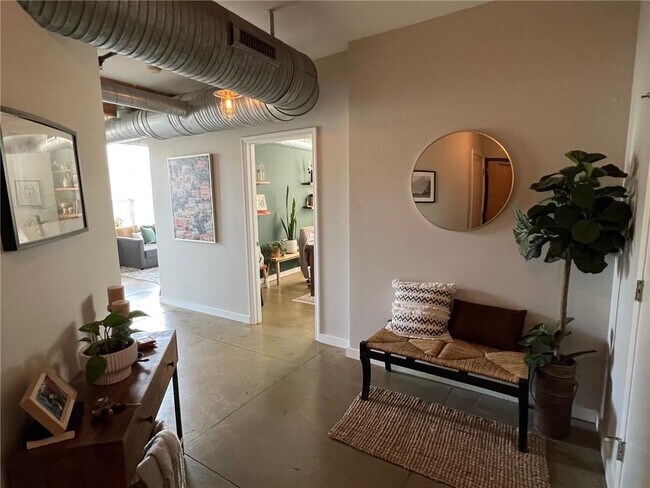 Foto del edificio - 445 Sessions St NW
