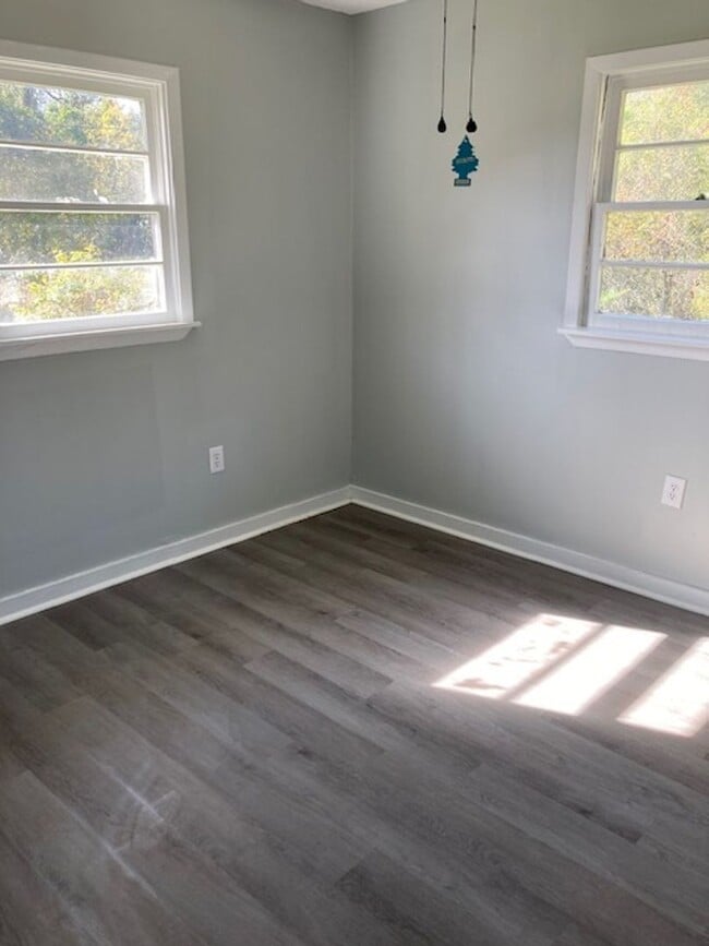 Building Photo - Gulfport 2 Bedroom
