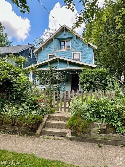 Building Photo - 839 Bloomfield Ave