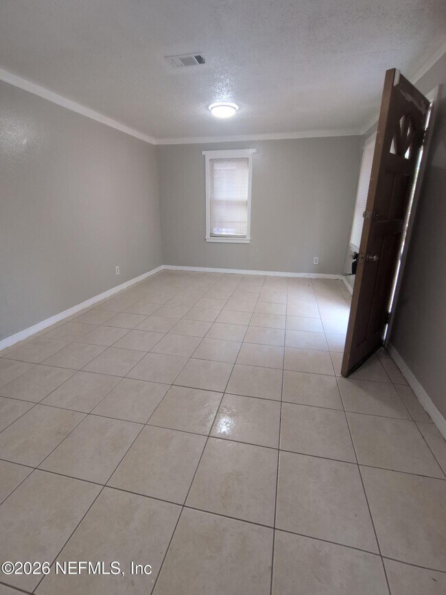 Foto del edificio - 1037 Detroit St