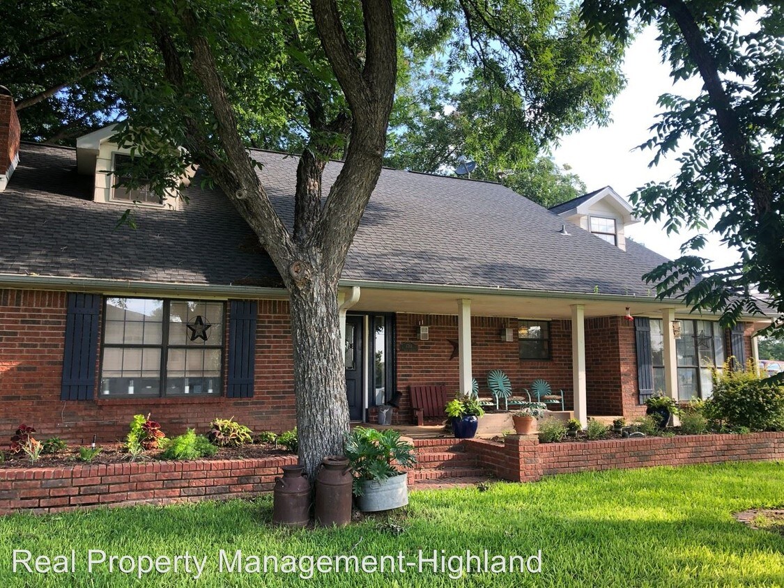 Primary Photo - 3 br, 2.5 bath House - 1701 Bluebonnet Lane
