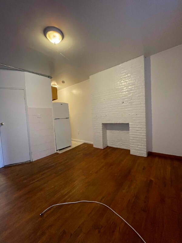 Foto del edificio - 132 Allen St