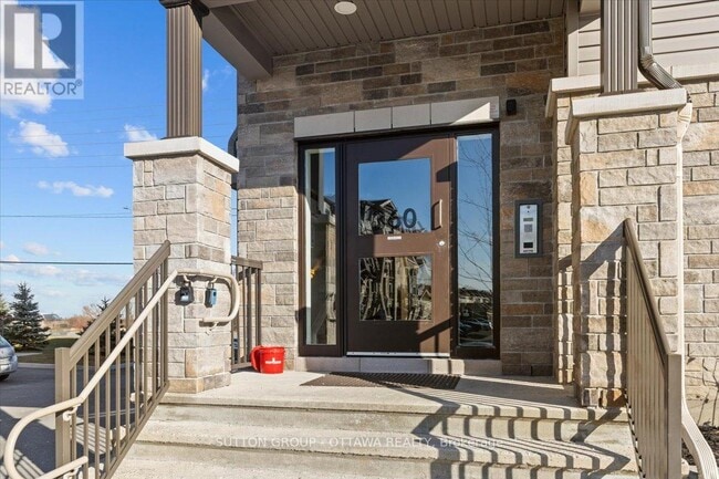 Building Photo - 360 Tribeca Private