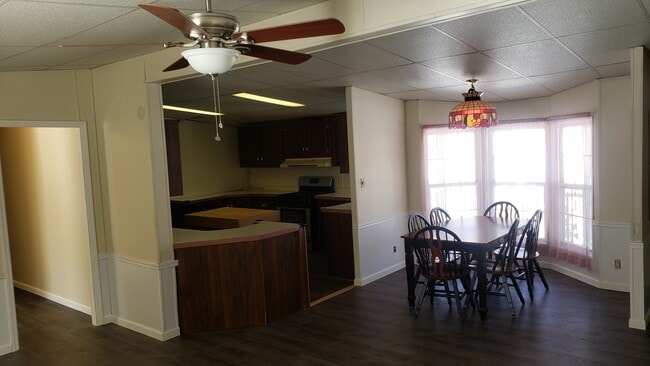 Building Photo - 140 Hoag Cross Rd