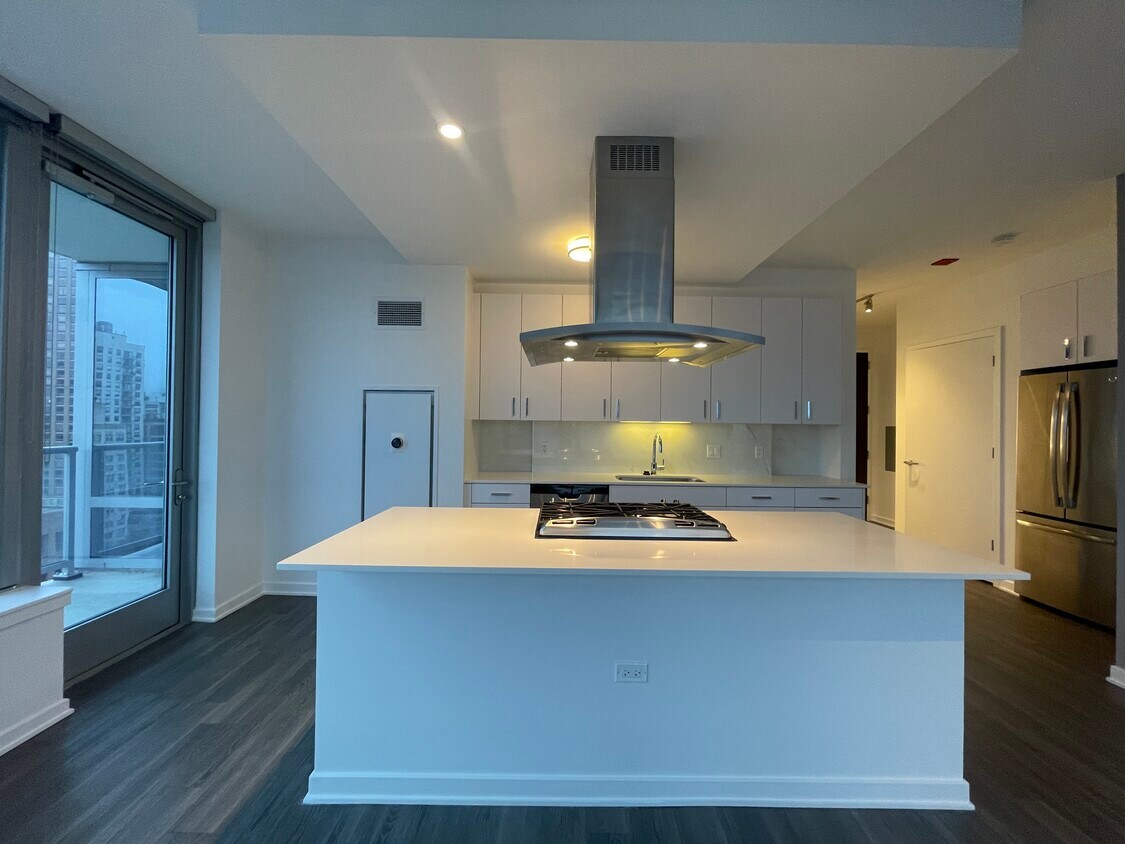 Foto principal - 1230 N Dearborn St