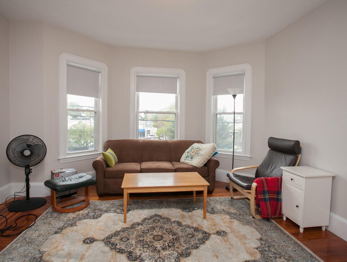 Foto principal - 98 Elm St