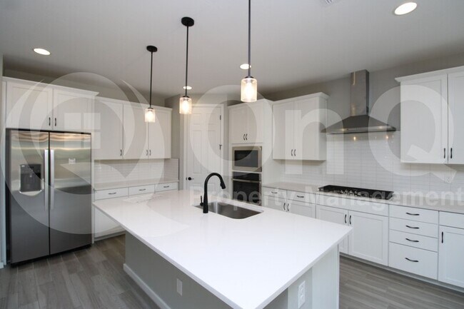 Foto del edificio - 40307 W Michaels Dr