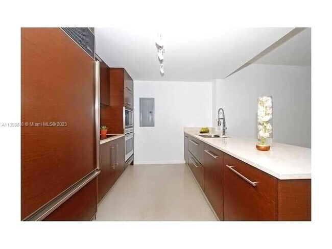 Foto del edificio - 465 Brickell Ave