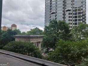 Building Photo - 300 W Peachtree St NW