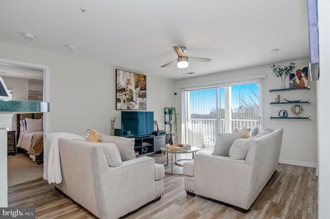 Building Photo - 1066 Gardenview Loop