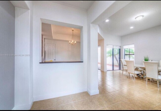 Foto del edificio - 8362 NW 39th Ct