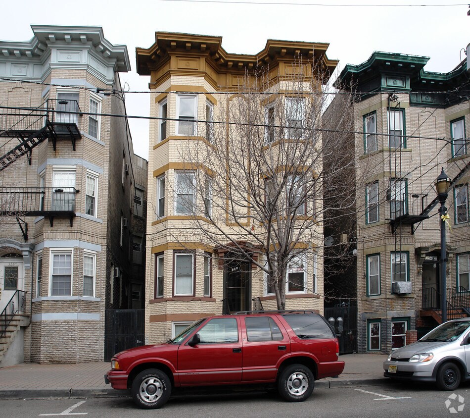 Foto del edificio - 326 60th St