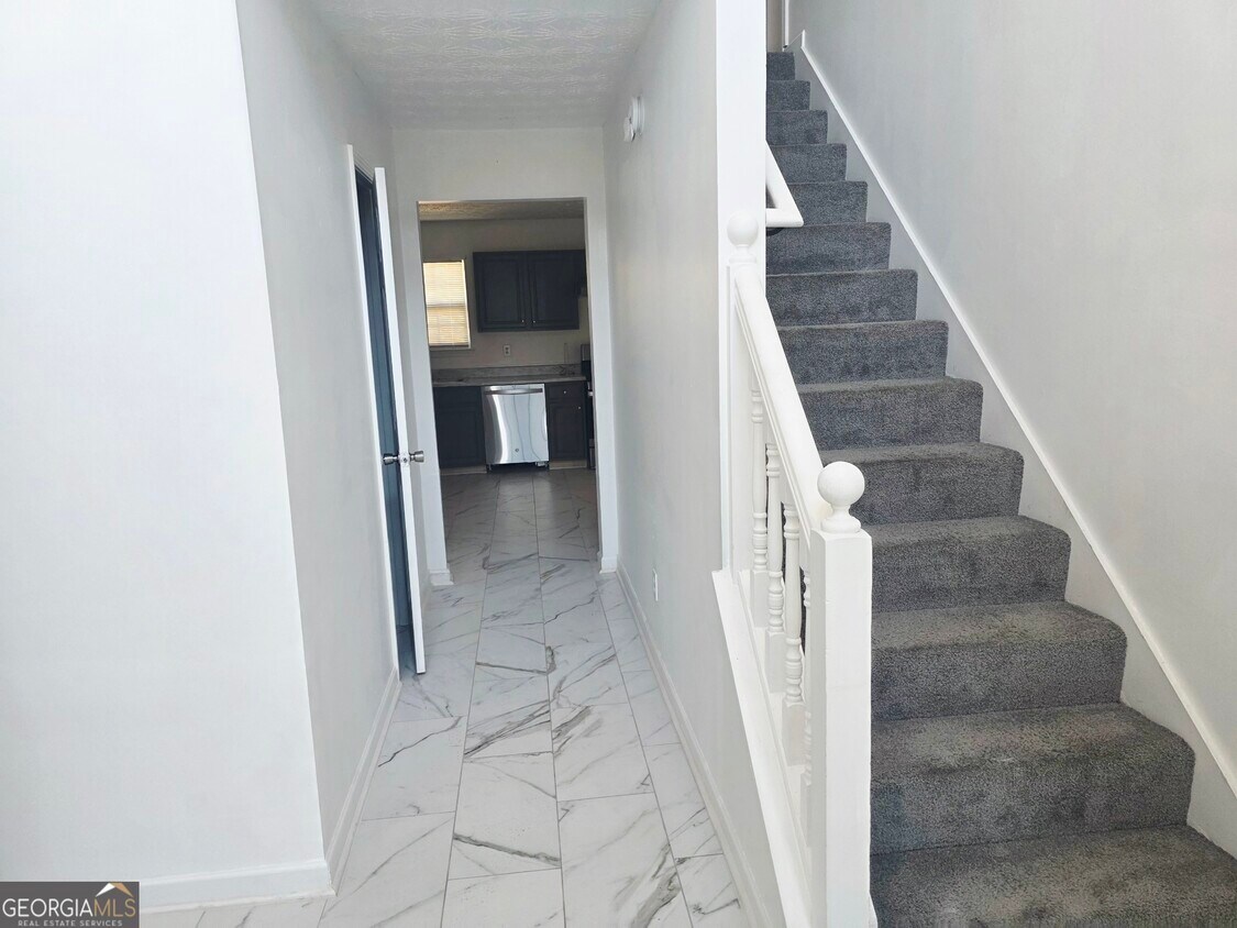 Foto principal - 255 Dairyland Dr