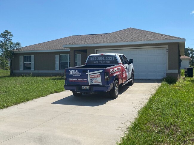 Foto del edificio - Desirable SW neighborhood - 3/2/2