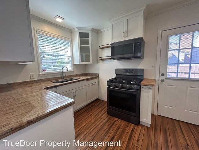 Building Photo - 2 br, 1 bath House - 1307 College Ave.