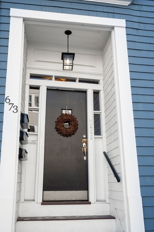Foto del edificio - 673 E 8th St