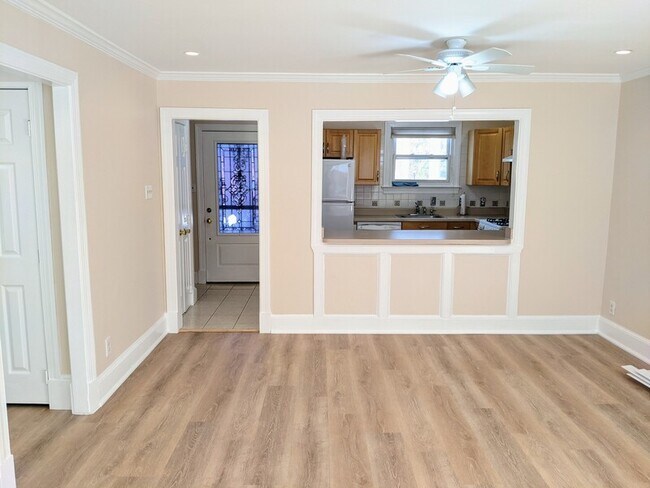 Foto del edificio - 14428 Bel Pre Dr