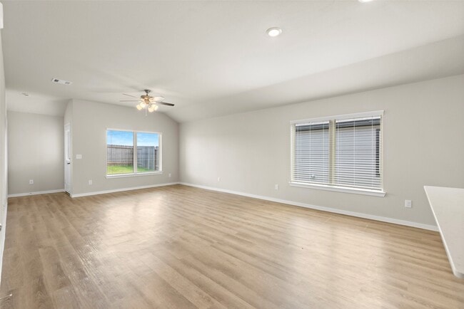 Building Photo - 166 Sterling River Ln