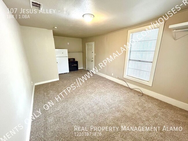 Foto del edificio - **MOVE-IN SPECIAL** AVAILABLE NOW! Charmin...