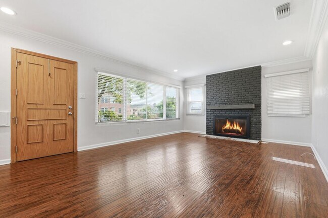 Building Photo - 8611 S 5th Ave