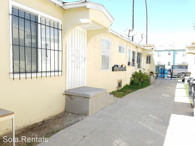 Foto del edificio - 914 W 81st St