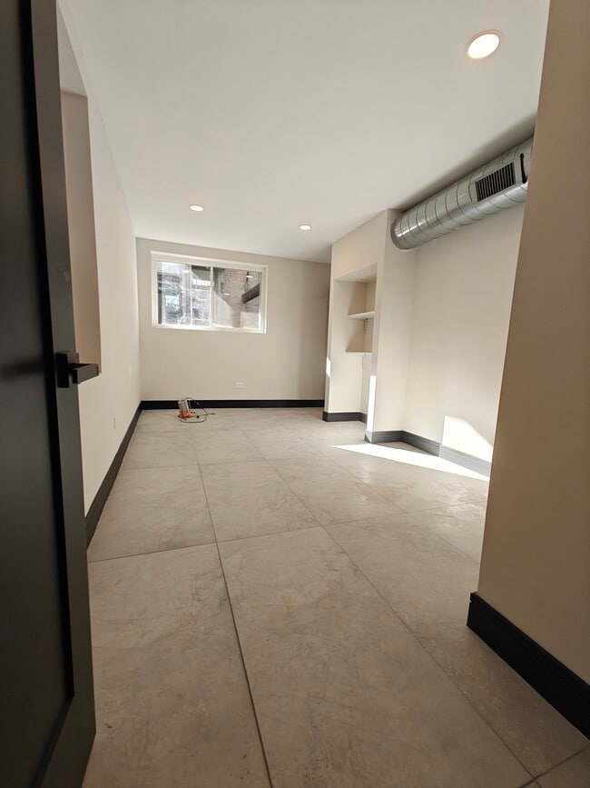 Building Photo - 1806 S Jefferson St