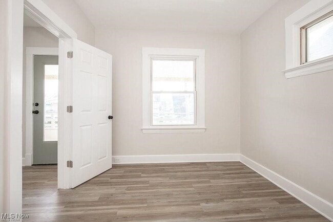 Building Photo - 3436 W 91st St