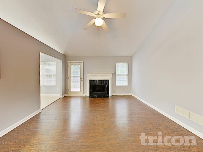 Foto del edificio - 2331 Sandspring Dr SW