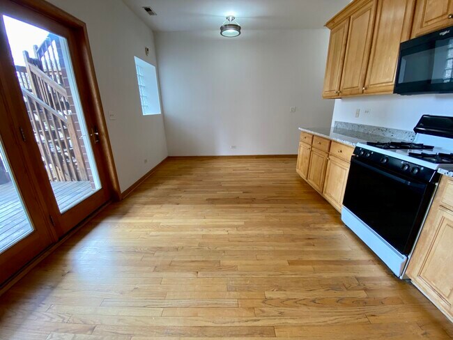Foto del edificio - 4233 N Kenmore Ave