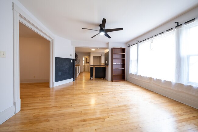 Foto del edificio - 918 E 17th St