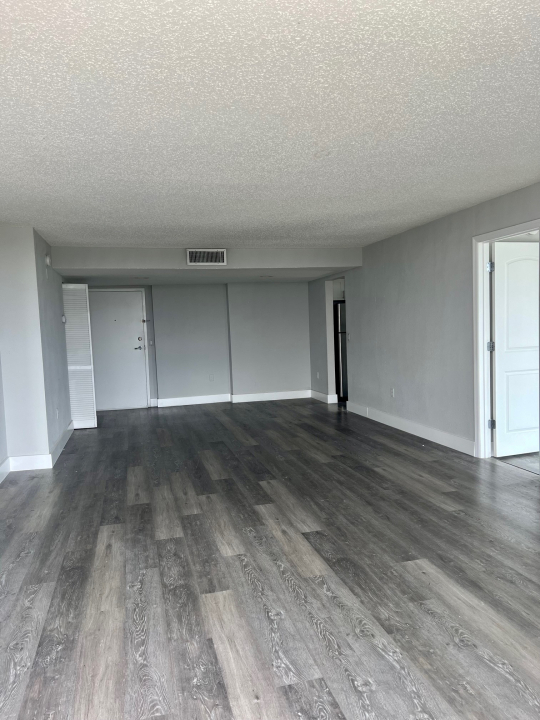 Building Photo - 2560 S Ocean Blvd