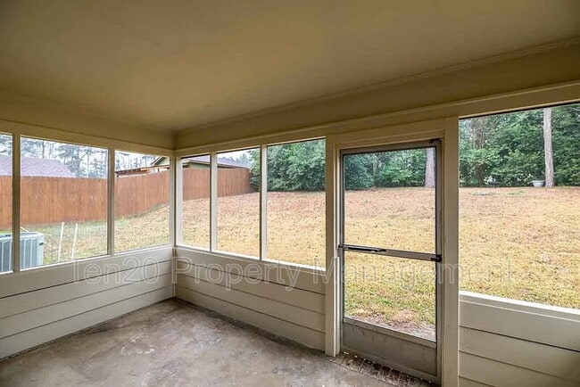 Building Photo - 5207 Grady Dr