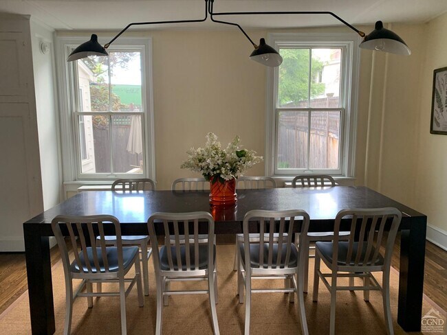 Foto del edificio - 17 S 6th St