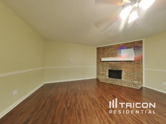Building Photo - 5536 Dunson Drive Haltom City TX