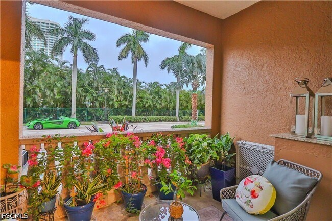 Foto del edificio - 2825 Palm Beach Blvd