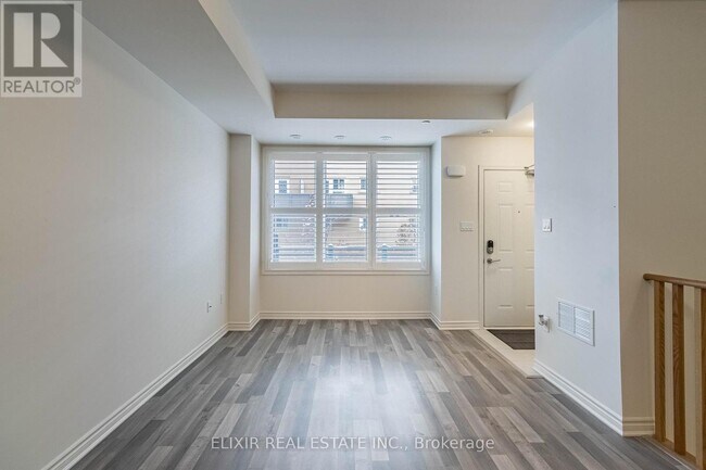 Photo du bâtiment - 2285 McNab Ln
