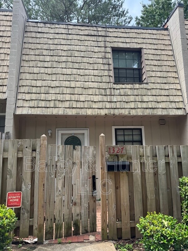 Foto principal - 1327 Woodstone Ter
