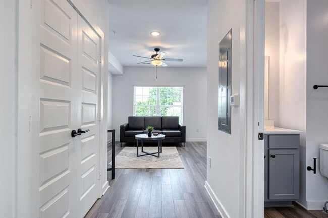 Interior Photo - Old Row on North Main