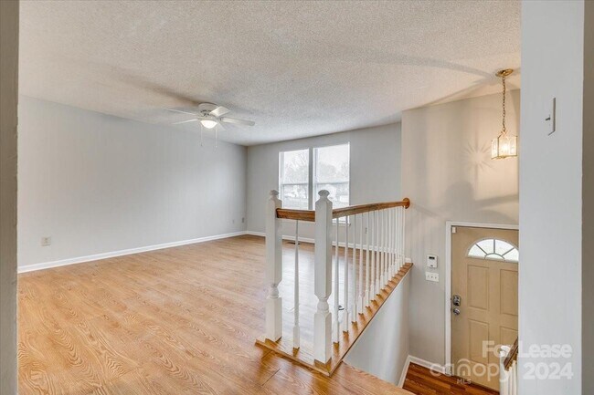 Building Photo - 10715 Derry Dr