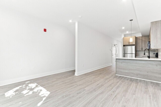 Foto del edificio - 950 N 43rd St