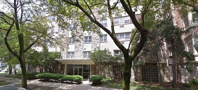 Primary Photo - 452 W Oakdale Ave