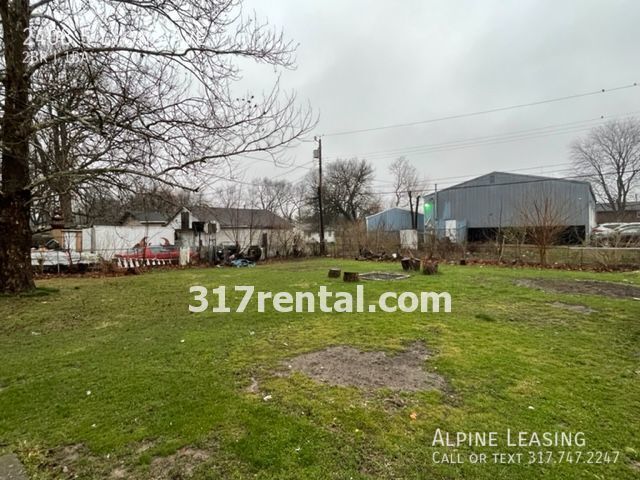 Building Photo - Southwest!! Great Yard w/ Fence!
