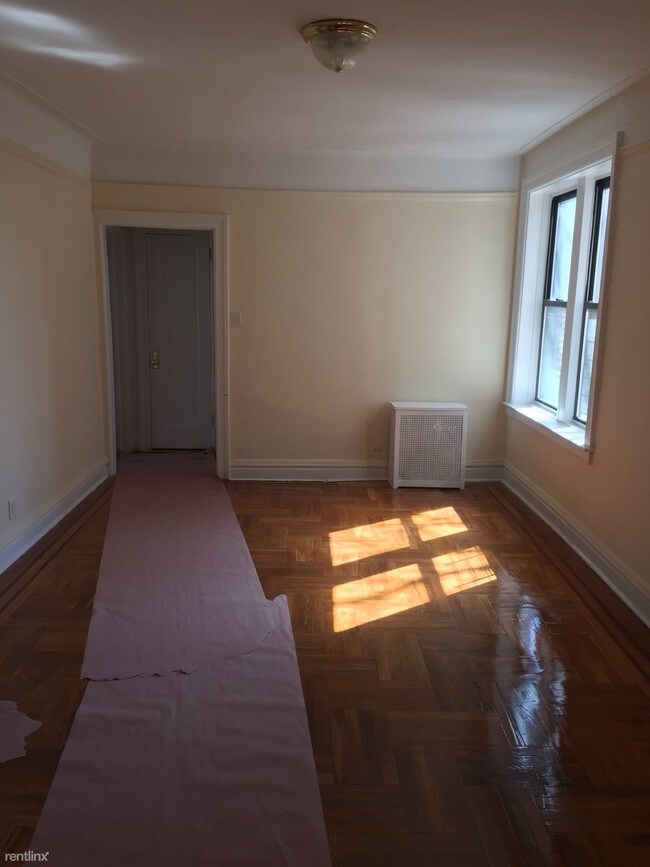 Building Photo - 1 br, 1 bath  - Popham Ave and 176th st