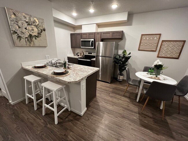 Interior Photo - Eleven6 Barker