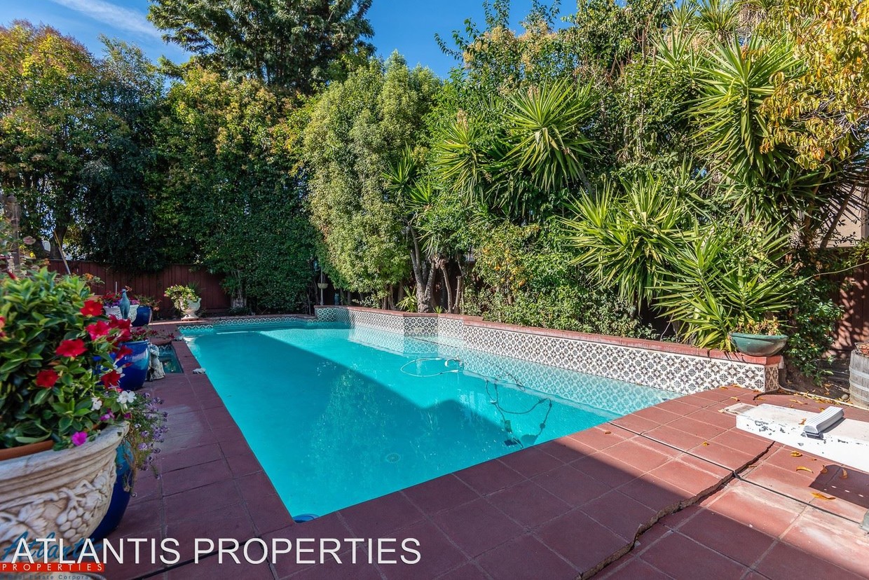 Foto principal - 4 br, 2.5 bath House - 1305 Crossgates Lane