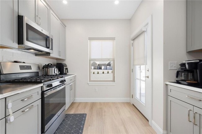 Building Photo - 46 W Valley Cir