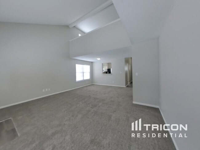 Building Photo - 484 Brookstone Dr