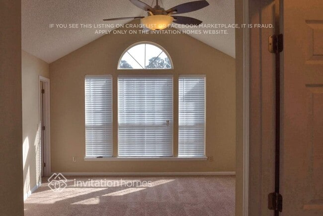 Foto del edificio - 1972 Harbor Island Dr