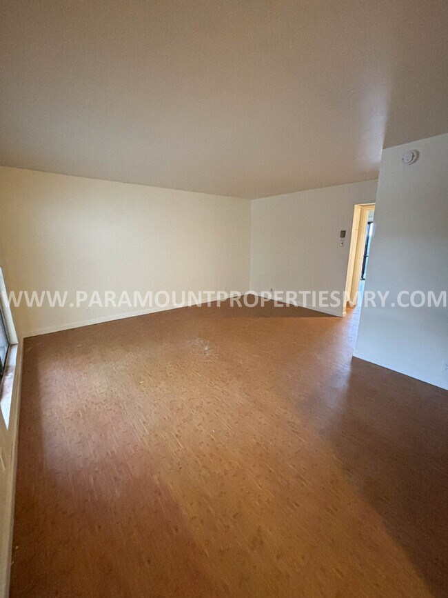 Foto del edificio - 500 Glenwood Cir