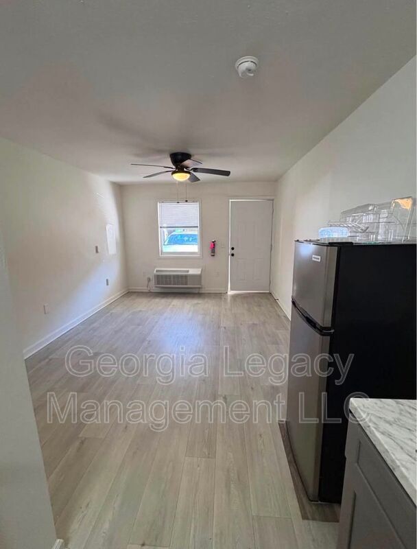 Foto del edificio - 3334 Dellwood Rd